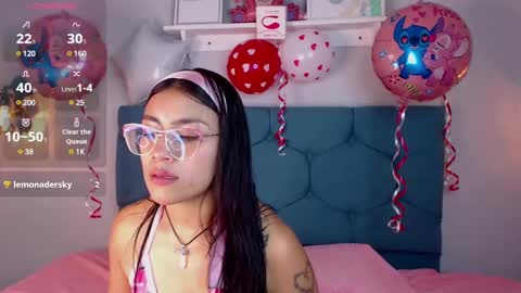 Snapshot of bellastonee1 chatting on 01/25/25, 06:35 bellastonee1 online show from 01/25/25, 06:35