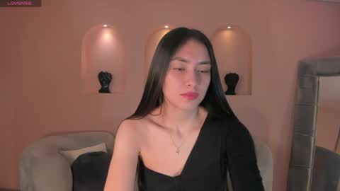 Snapshot of bellastorm1 chatting on 05/31/26, 12:01 B E L L A online show from 05/31/26, 12:01