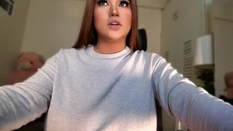 Snapshot of bellaswildcummer chatting on 02/08/26, 04:49 BELLA JONES online show from 02/08/26, 04:49