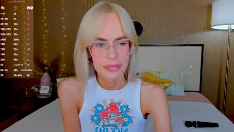 Bella online show from 05/31/26, 01:14