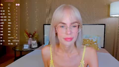 Bella online show from 06/25/26, 01:05