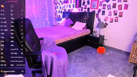 Bella online show from 03/07/25, 02:23