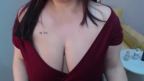 Bella online show from 12/15/25, 04:44