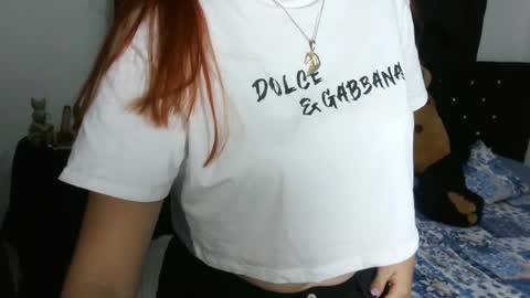 Snapshot of bellatrix_colen chatting on 01/12/25, 04:00 Aleja online show from 01/12/25, 04:00