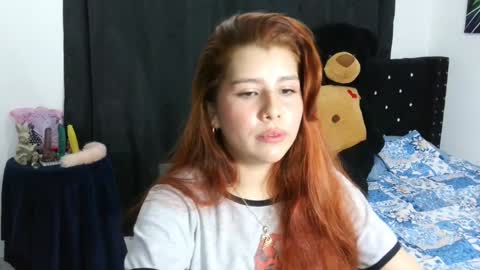 Snapshot of bellatrix_colen chatting on 01/21/25, 12:04 Aleja online show from 01/21/25, 12:04