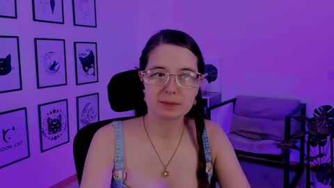 Bella. Ntmu online show from 02/10/25, 11:02