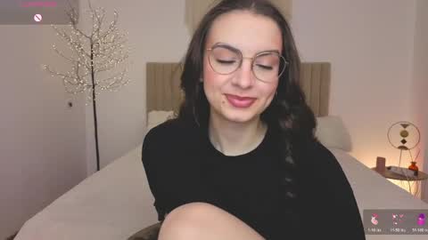 Snapshot of bellavibee chatting on 05/05/26, 12:35 Bella online show from 05/05/26, 12:35