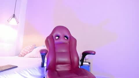 Bella Wild online show from 03/16/26, 12:09