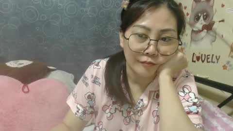 Snapshot of bellbabe chatting on 01/08/25, 07:03 Bella online show from 01/08/25, 07:03