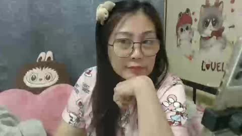 Snapshot of bellbabe chatting on 01/12/25, 01:58 Bella online show from 01/12/25, 01:58