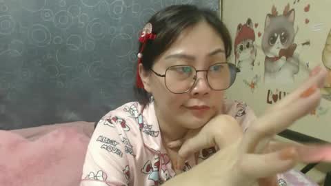 Snapshot of bellbabe chatting on 01/17/25, 12:10 Bella online show from 01/17/25, 12:10