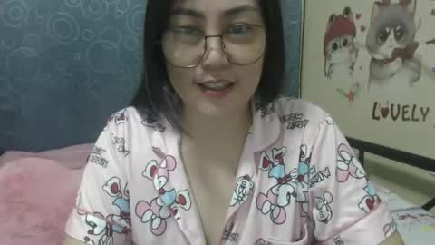 Snapshot of bellbabe chatting on 01/21/25, 03:26 Bella online show from 01/21/25, 03:26