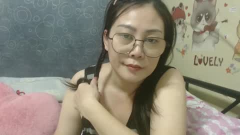 Snapshot of bellbabe chatting on 01/24/25, 01:56 Bella online show from 01/24/25, 01:56