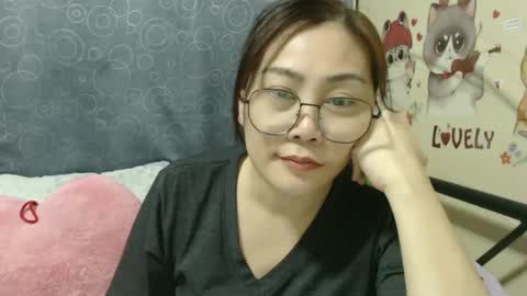 Snapshot of bellbabe chatting on 02/25/25, 10:47 Bella online show from 02/25/25, 10:47