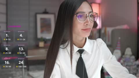 Snapshot of belle_adrienne chatting on 01/11/25, 12:29 Belle Adrienne IG online show from 01/11/25, 12:29