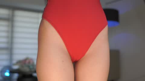 Snapshot of belle_adrienne chatting on 10/04/25, 11:14 Belle Adrienne IG online show from 10/04/25, 11:14