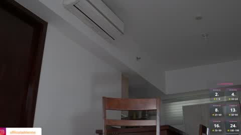 Snapshot of belle_adrienne chatting on 04/04/26, 01:04 Belle Adrienne IG online show from 04/04/26, 01:04