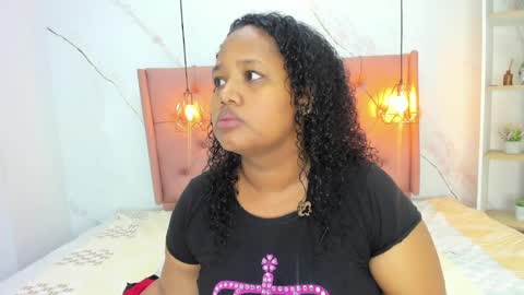 Snapshot of belle_brunette chatting on 04/01/26, 11:44 belle online show from 04/01/26, 11:44