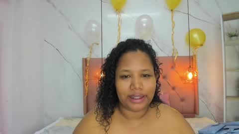 Snapshot of belle_brunette chatting on 04/28/26, 12:10 belle online show from 04/28/26, 12:10