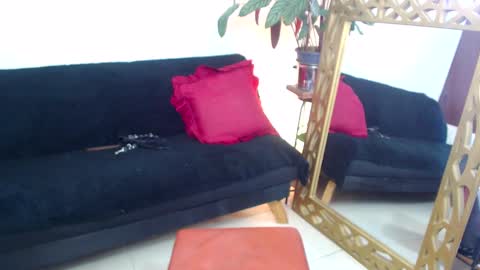 Snapshot of belle_seduction chatting on 12/15/24, 08:04 Loren Morrison online show from 12/15/24, 08:04