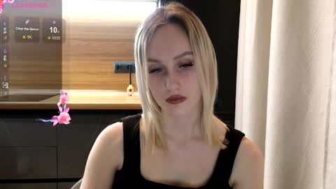 Snapshot of belle_vill chatting on 04/16/26, 06:30 Belle online show from 04/16/26, 06:30