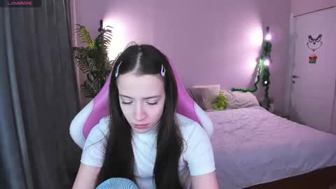 Belle online show from 12/18/25, 01:11