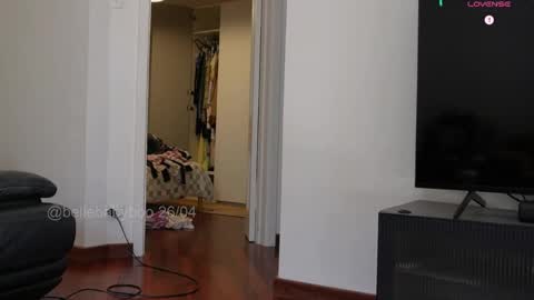 BELLE   online show from 04/26/26, 01:47