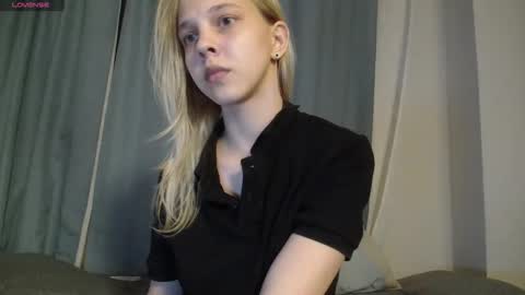 Snapshot of bellezza0 chatting on 04/22/26, 12:57 bellezza0 online show from 04/22/26, 12:57