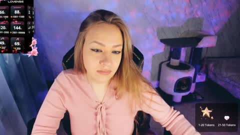 Your Annabelle Wolf  online show from 12/02/24, 06:30