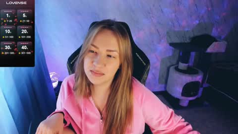 Your Annabelle Wolf  online show from 12/11/24, 10:47