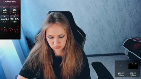 Your Annabelle Wolf  online show from 02/04/25, 11:27