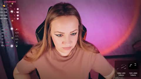 Your Annabelle Wolf  online show from 10/22/25, 03:23