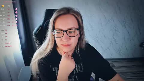 Your Annabelle Wolf  online show from 06/12/26, 01:43
