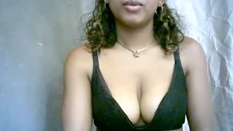 Snapshot of bellibellah chatting on 03/07/26, 07:27 BelliBellah online show from 03/07/26, 07:27