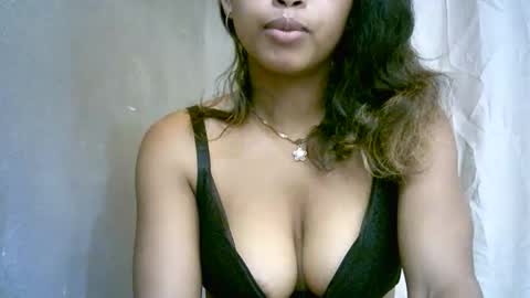 Snapshot of bellibellah chatting on 03/08/26, 02:54 BelliBellah online show from 03/08/26, 02:54