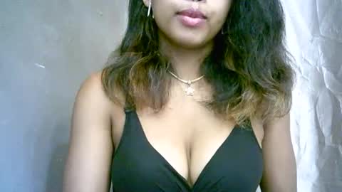 Snapshot of bellibellah chatting on 04/04/26, 06:11 BelliBellah online show from 04/04/26, 06:11
