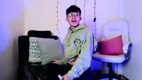 Snapshot of bellmontneon chatting on 11/03/25, 11:33 Neon online show from 11/03/25, 11:33