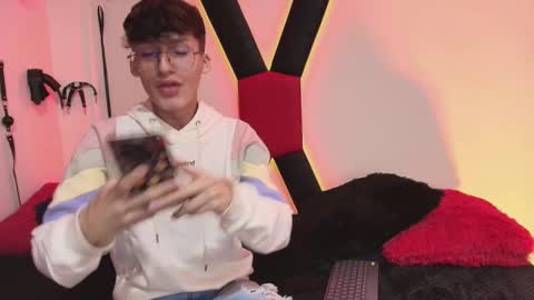 Snapshot of bellmontneon chatting on 11/10/25, 11:20 Neon online show from 11/10/25, 11:20