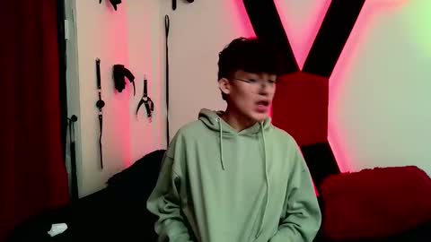 Snapshot of bellmontneon chatting on 11/11/25, 11:21 Neon online show from 11/11/25, 11:21