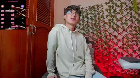 Snapshot of bellmontneon chatting on 12/04/25, 12:58 Neon online show from 12/04/25, 12:58