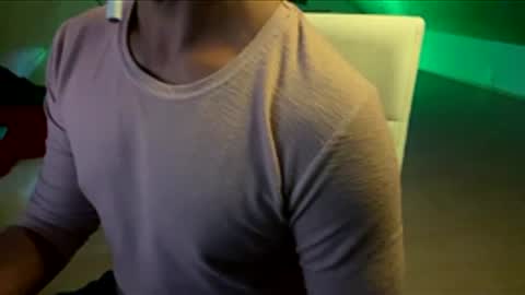 Snapshot of bello477192 chatting on 12/20/25, 06:37 bello477192 online show from 12/20/25, 06:37