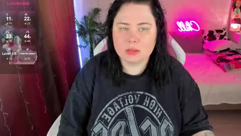 Snapshot of bellybooxo chatting on 11/07/25, 01:00 LinaBoo online show from 11/07/25, 01:00