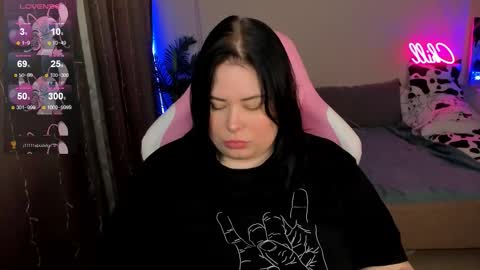 Snapshot of bellybooxo chatting on 11/25/25, 04:51 LinaBoo online show from 11/25/25, 04:51