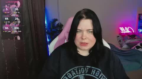 Snapshot of bellybooxo chatting on 11/26/25, 04:57 LinaBoo online show from 11/26/25, 04:57