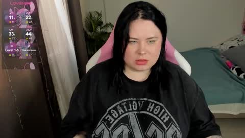 Snapshot of bellybooxo chatting on 12/05/25, 05:27 LinaBoo online show from 12/05/25, 05:27