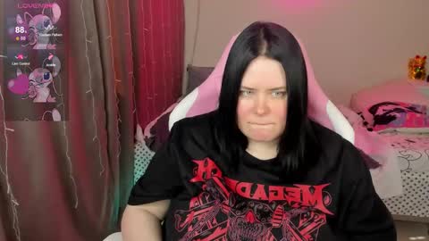 Snapshot of bellybooxo chatting on 03/17/26, 10:07 LinaBoo online show from 03/17/26, 10:07