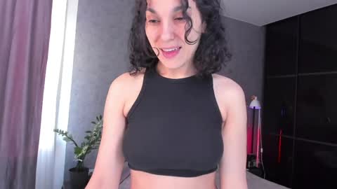 A girl from your  dreams online show from 05/08/26, 04:18