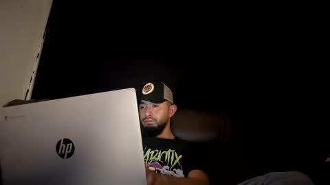 Snapshot of bemysecrett chatting on 12/23/24, 10:10 bemysecrett online show from 12/23/24, 10:10