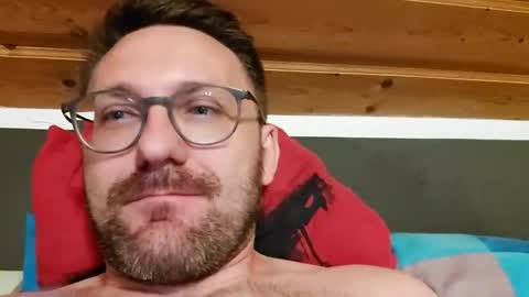 ben00189 online show from 09/13/25, 10:42