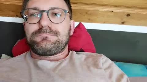 ben00189 online show from 09/14/25, 02:05